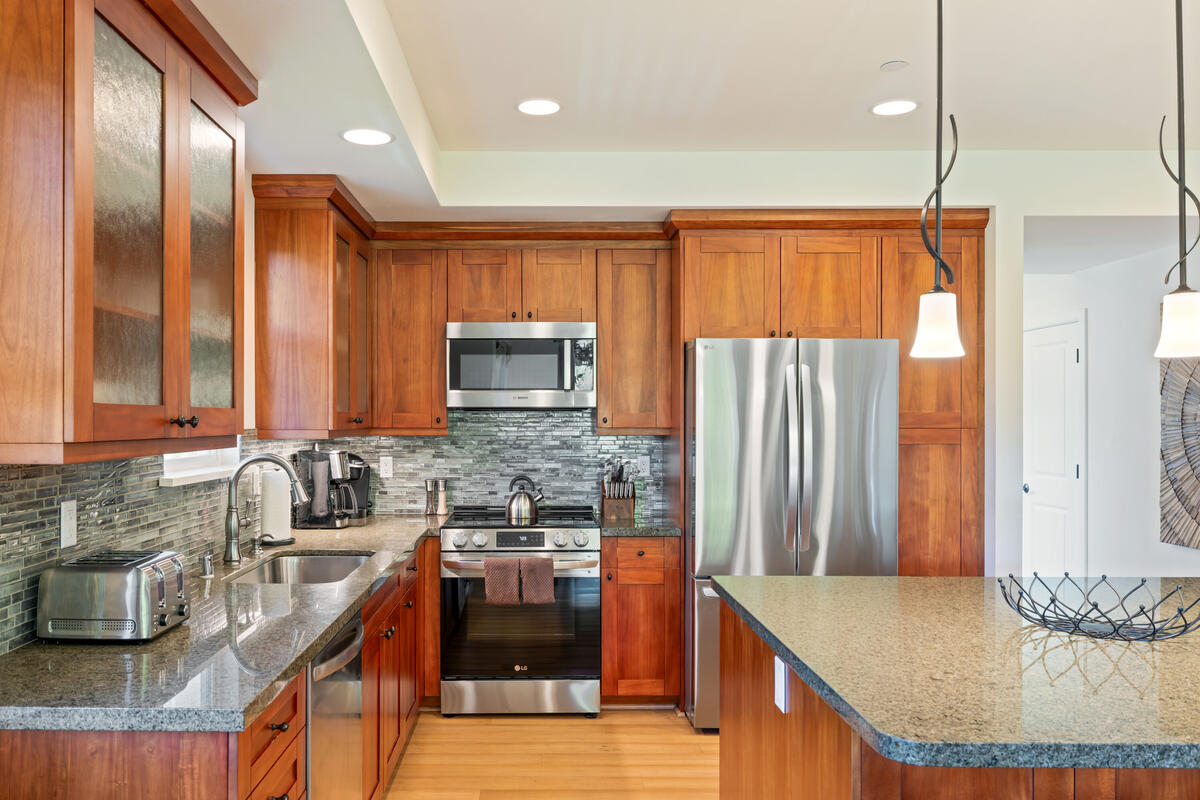 2611 Kiahuna Plantation Dr 13m Property Photo 3